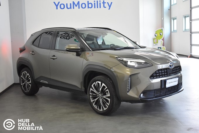 TOYOTA Yaris Cross 1.5 Hybrid 5p. E-CVT AWD-i Lounge